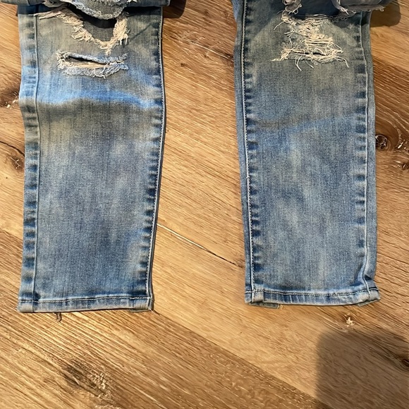 American Eagle Jeans - Picture 2 of 6